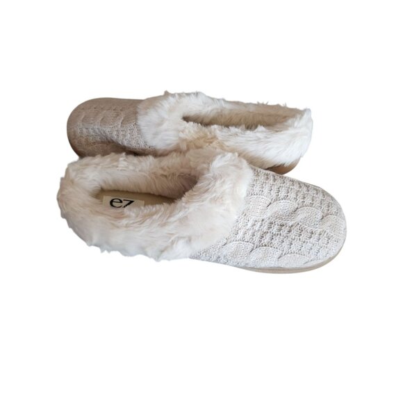 EZ Feet Cable Knit Faux Fur Lined Slippers Beige Size 7/8 - Picture 5 of 10